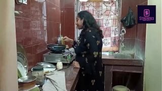 indian aunty ko dono ne choda Video
